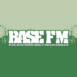 Écoutez Base FM dans l'application