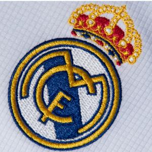 Écoutez Real Madrid Champions of Champions dans l'application